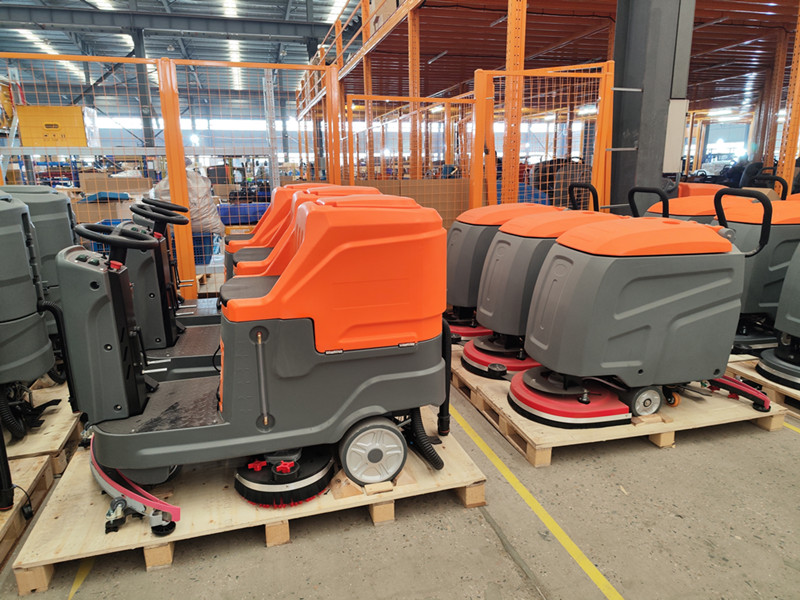 榮事達(dá)電動(dòng)洗地機(jī)靈活使用 榮事達(dá)電動(dòng)洗地機(jī)靈活使用.jpg